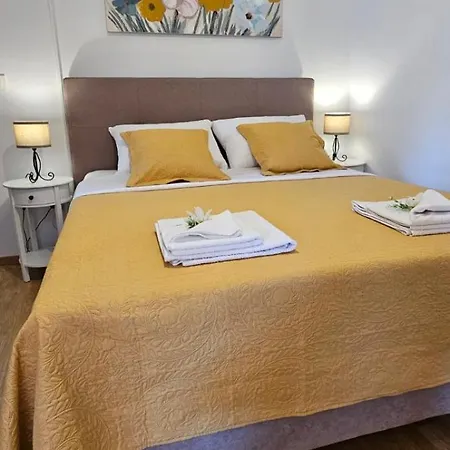 Afrodita * ドゥブロブニク