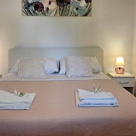 Afrodita * ドゥブロブニク